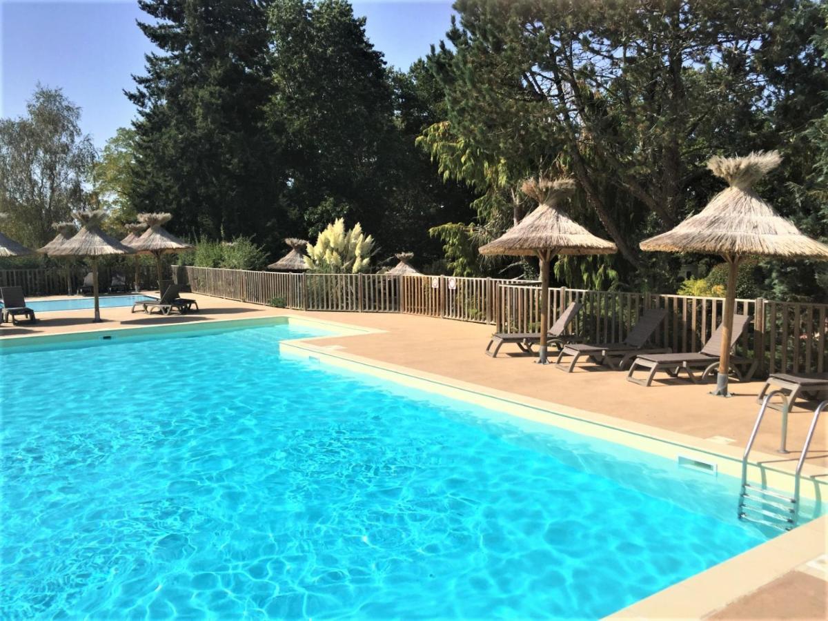 Camping Les Gorges Du Chambon Hotel Eymouthiers  Exterior photo