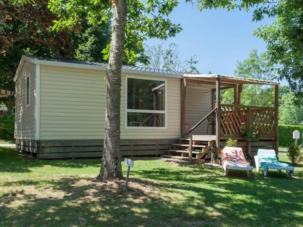 Camping Les Gorges Du Chambon Hotel Eymouthiers  Exterior photo